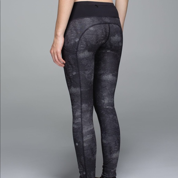Lululemon Speed Tight II Size 2 - Picture 2 of 6